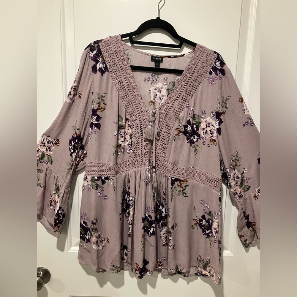 TORRID S2 Floral Peasant Top